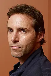 Alessandro Nivola Profil Fotoğrafı