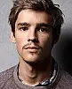 Brenton Thwaites Fotoğrafı
