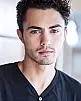 Darren Barnet Fotoğrafı