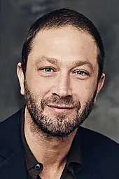 Ebon Moss-Bachrach Profil Fotoğrafı
