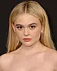 Emily Alyn Lind Fotoğrafı