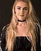 Emma Holzer Fotoğrafı