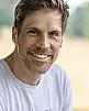 Giles Alderson Fotoğrafı