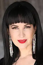 Grey DeLisle Profil Fotoğrafı