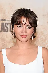 Isabela Merced Profil Fotoğrafı