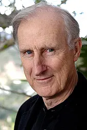 James Cromwell Profil Fotoğrafı