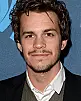 Johnny Simmons Fotoğrafı