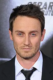 Josh Stewart Profil Fotoğrafı