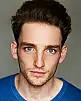Laurie Davidson Fotoğrafı