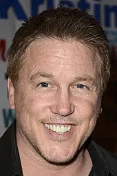 Lochlyn Munro Profil Fotoğrafı