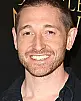 Lucas Neff Fotoğrafı
