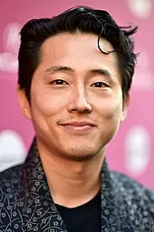 Steven Yeun Profil Fotoğrafı