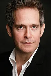 Tom Hollander Profil Fotoğrafı
