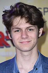 Ty Simpkins Profil Fotoğrafı